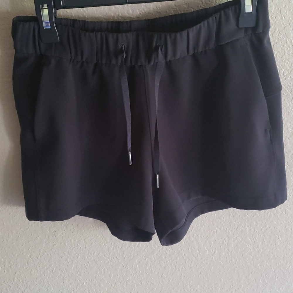 Lululemon Pocket Shorts Size 6
